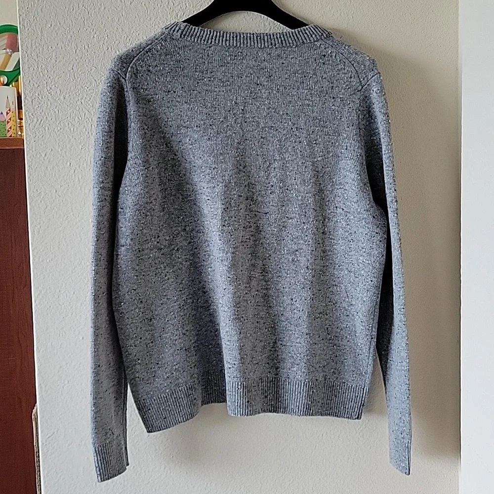 gray sweater - Picture 4 of 6